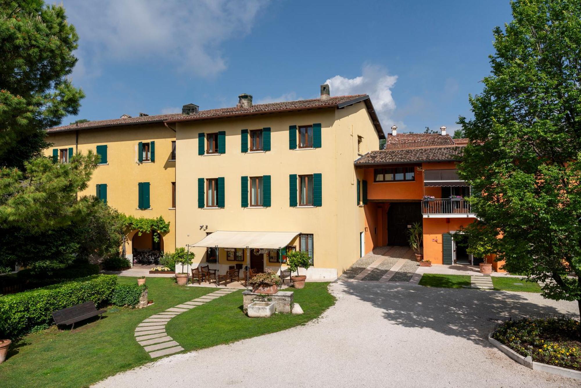 Agriturismo La Filanda Манерба-дель-Гарда Екстер'єр фото
